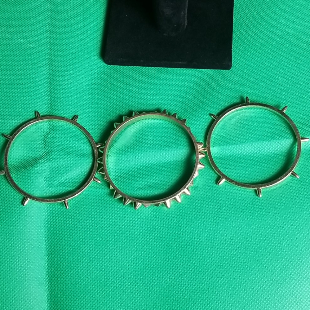 Ladies Bracelets - Picture 3 of 3